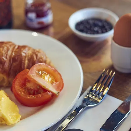 인텔 센터 호텔