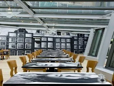 인텔 센터 호텔 4*